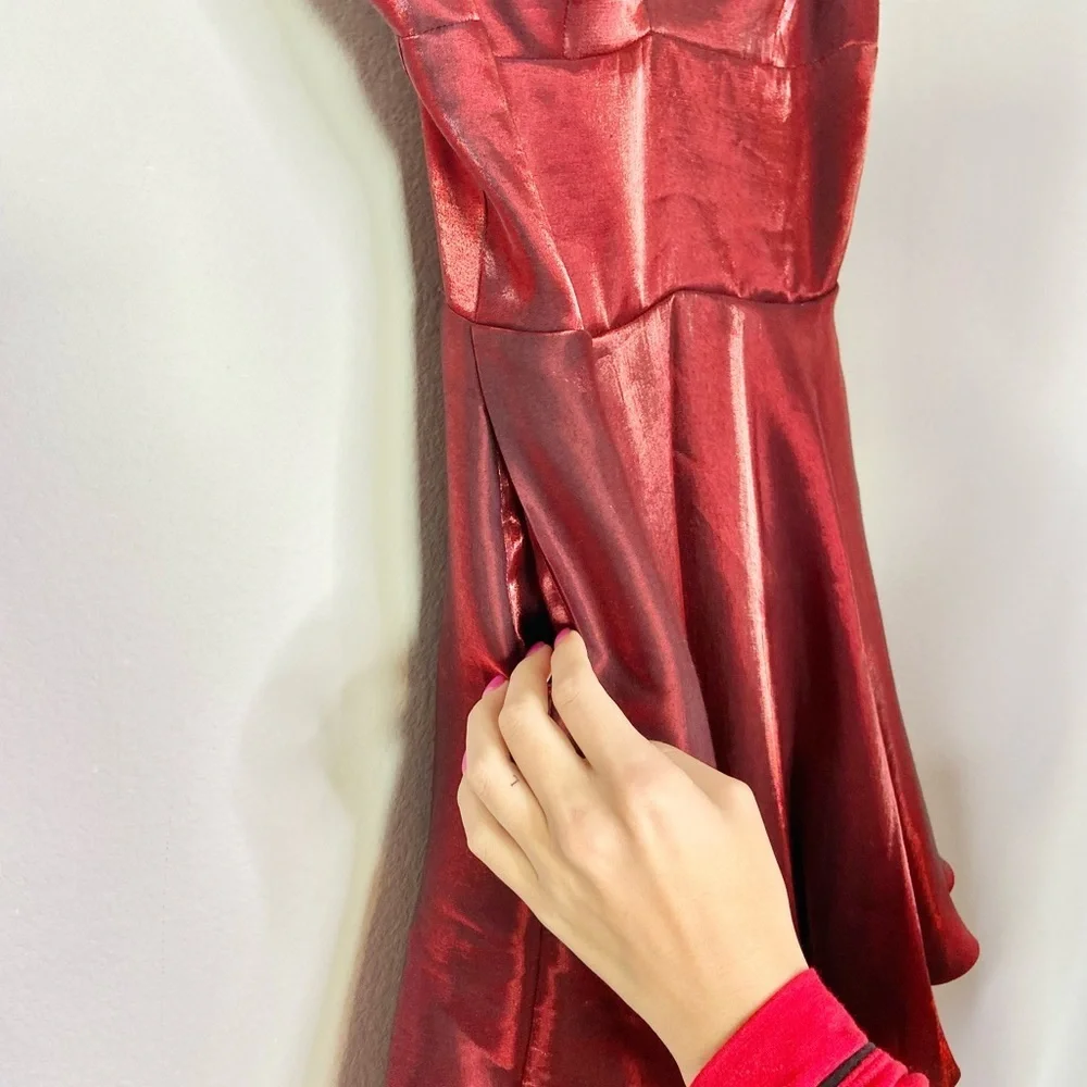 Sherri Hill Rich Metallic A-Line Cocktail Dress Sweetheart Neckline in Wine